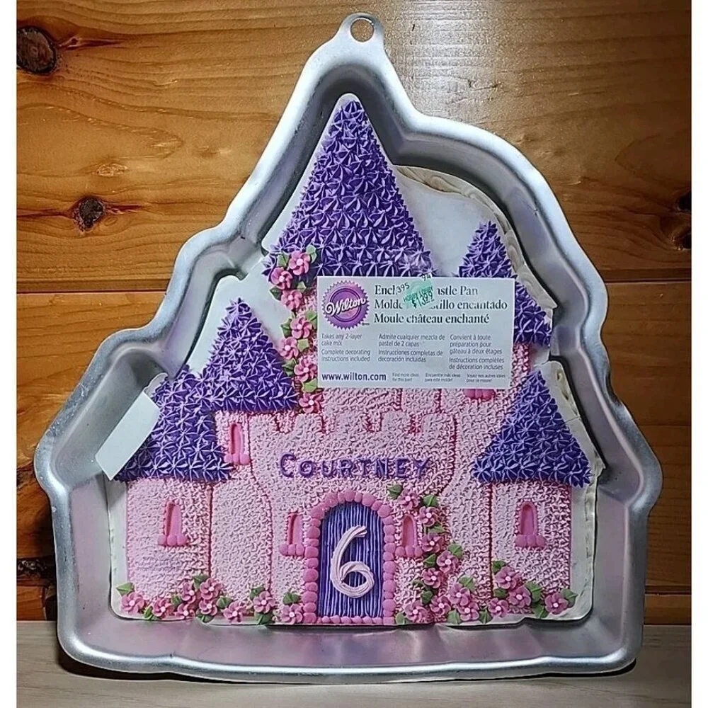 Wilton ENCHANTED CASTLE Cake Pan 2105-2031 PRINCESS Birthday Party HAUNTED HOUSE